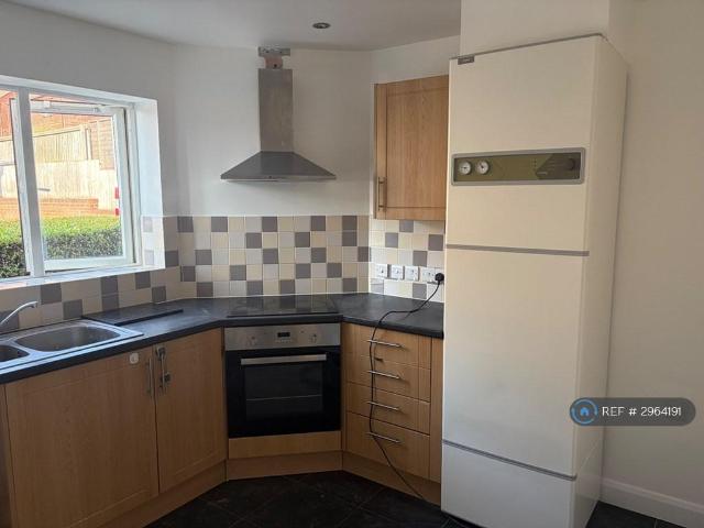 House for rent in Hempshill Vale, Haddon