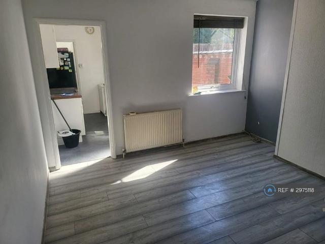House for rent in Ball Hill, Coventry