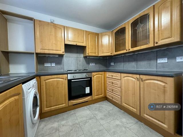House for rent in Spring Park, Luton