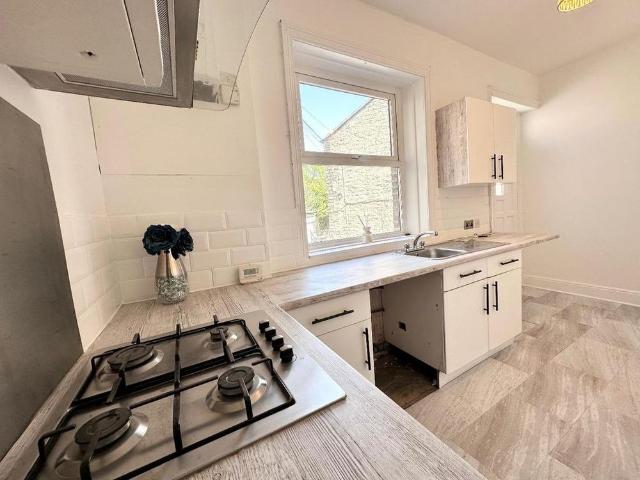 House for rent in Milnsbridge, West Yorkshire