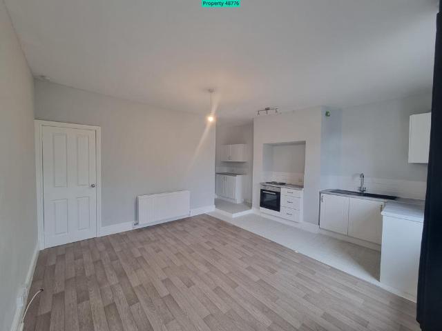 House for rent in Howlett Cross, Robin Hood