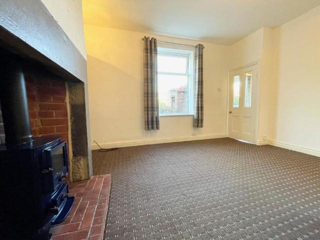 House for rent in Milnsbridge, Kirklees