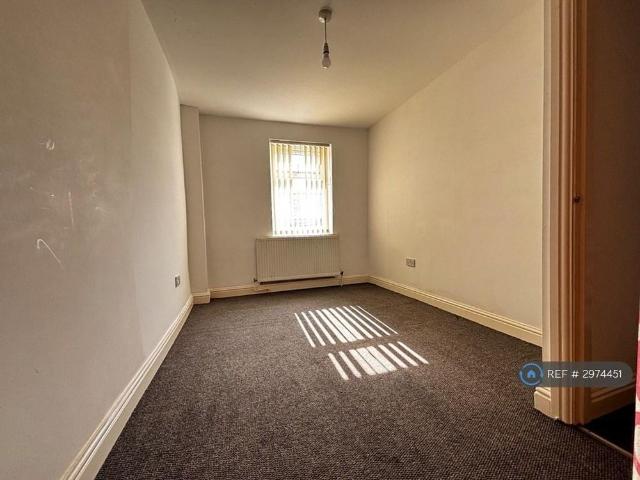 House for rent in Burnedge, Greater Manchester