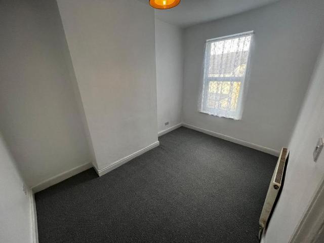 House for rent in Cabbage Hall, Calderstones