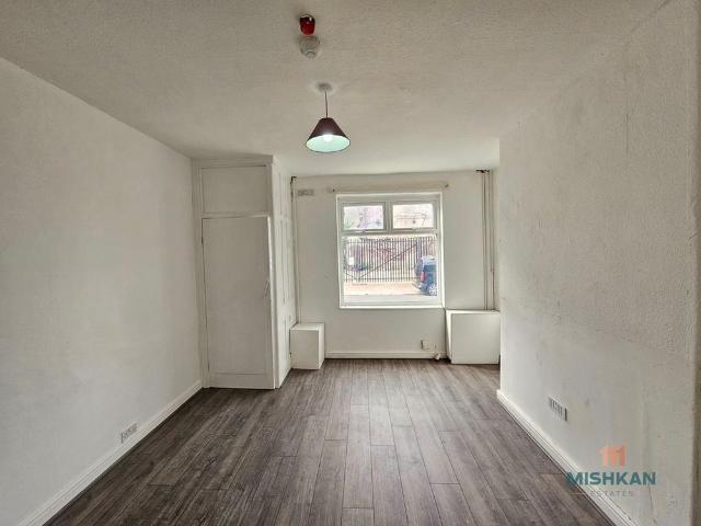 House for rent in Moses Gate, Lee Bank