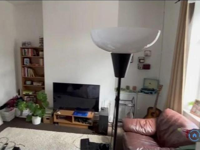 House for rent in Hathershaw, Pendock