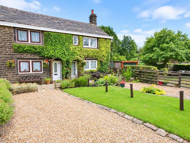 House for rent in Calderbrook, Rochdale