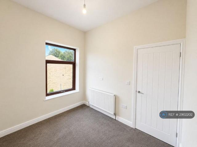 House for rent in Birstall Smithies, West Yorkshire