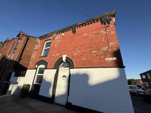 House for rent in Guide Bridge, Greenheys