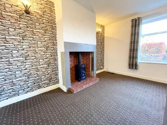 House for rent in Milnsbridge, West Yorkshire