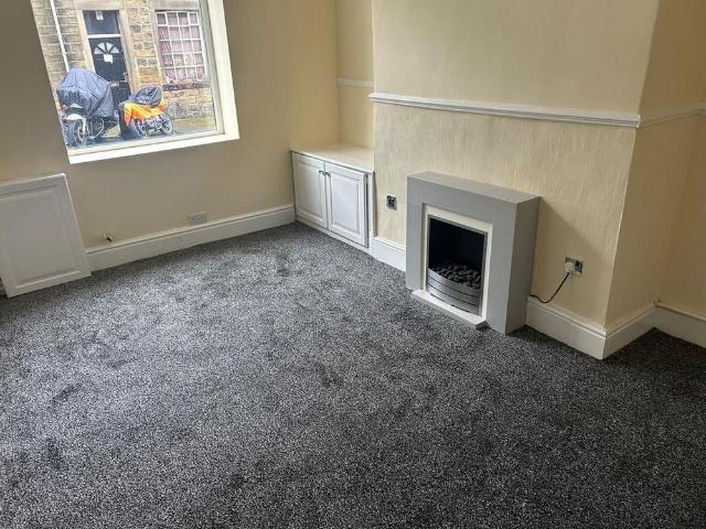 House for rent in Winewall, Higherford
