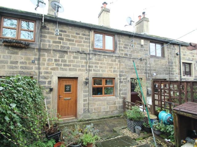 House for rent in Pool, West Yorkshire