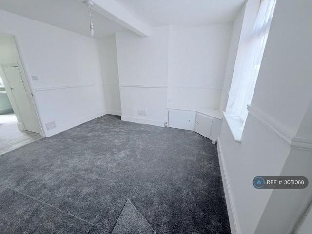 House for rent in Larklands, Caldermill