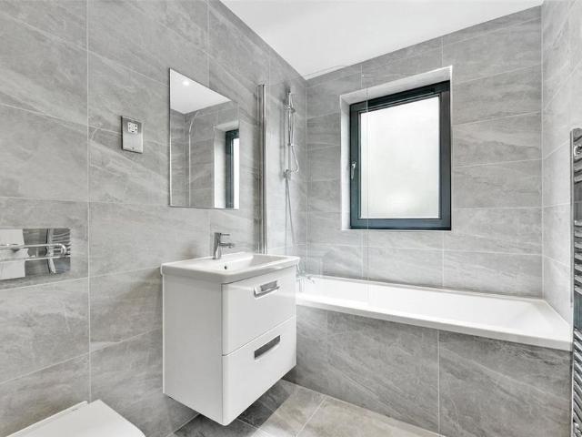 House for rent in Clewer Village, Windsor