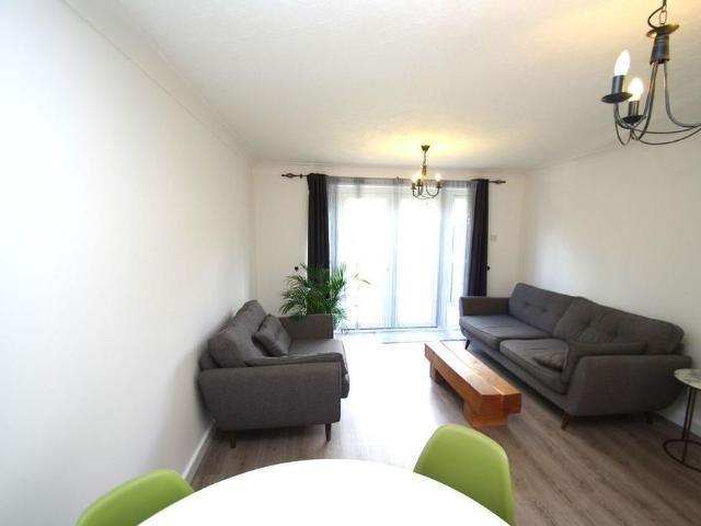 House for rent in Moneyhill, Three Rivers