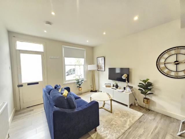House for rent in Strawberry Hill, Greater London
