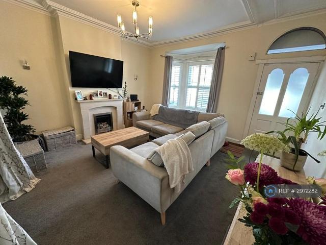 House for rent in Barton upon Irwell, Salford