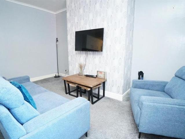 House for rent in Greengates, West Yorkshire