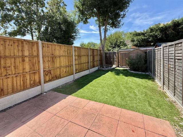 House for rent in Pouchen End, Hertfordshire