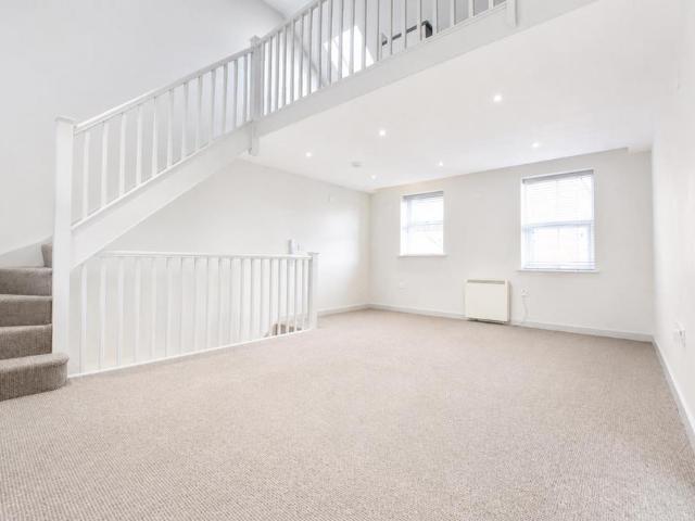 House for rent in Navestock Side, Essex