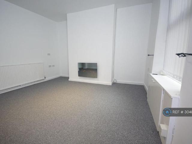 House for rent in Charlesworth, East Midlands