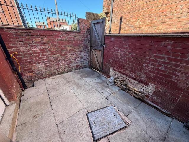 House for rent in Guide Bridge, Greenheys