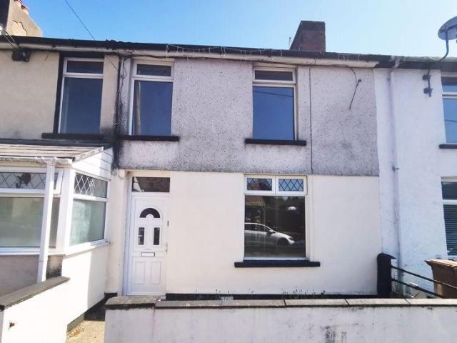 House for rent in Cefn Fforest, Wales