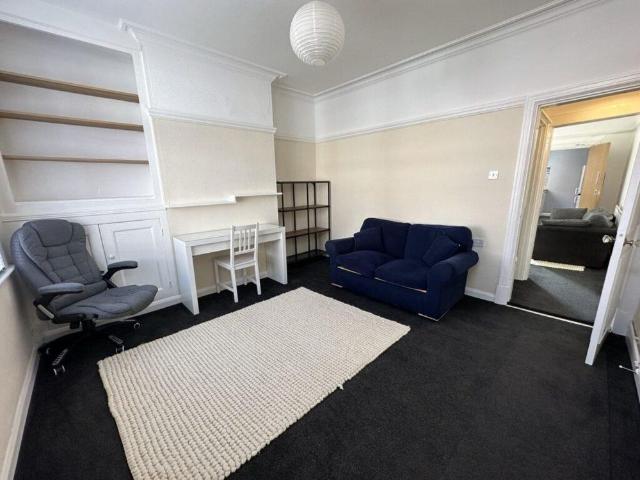 House for rent in Bede Island, Old Wharf