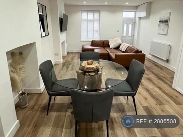House for rent in Falcon Lodge, Wales