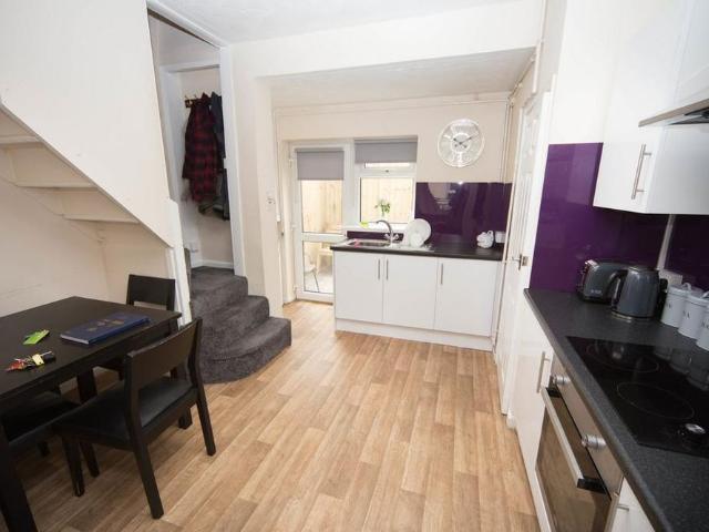 House for rent in Plasnewydd, Falcon Lodge