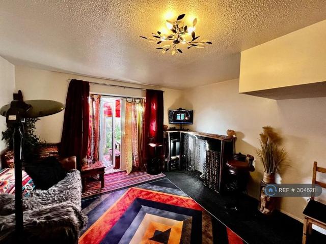 House for rent in Martin's Heron, Winkfield