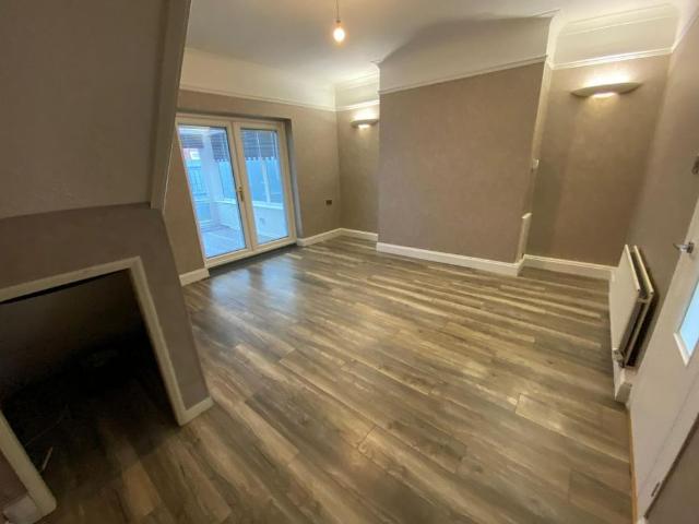 House for rent in Esh