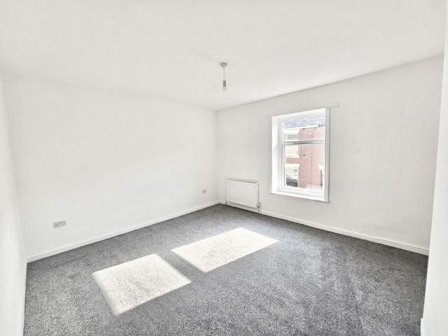 House for rent in Oakenshaw, Backburn
