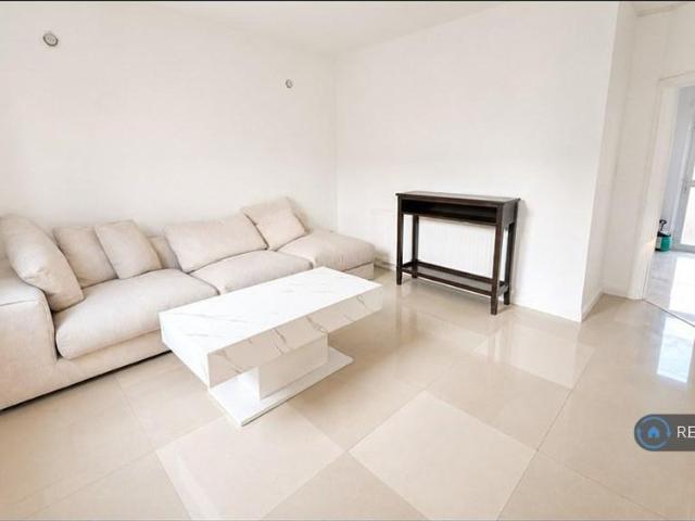 House for rent in Furzedown, Greater London
