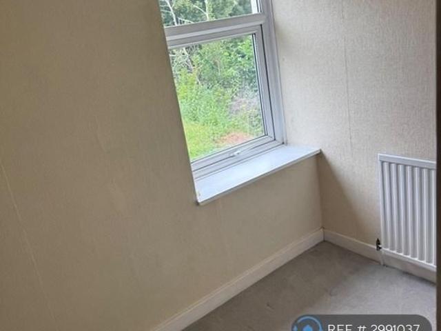 House for rent in Shirebrook Park, Charlesworth