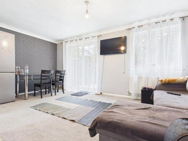 House for rent in Yate Rocks, Yate