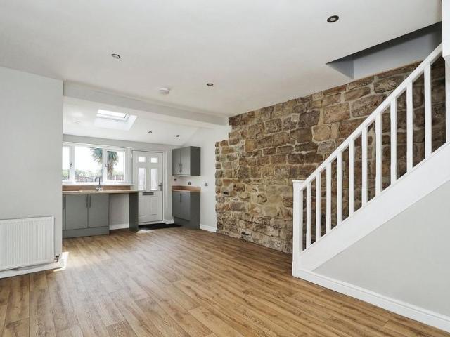 House for rent in Warmfield, West Yorkshire