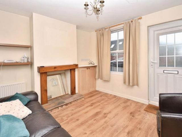 House for rent in Lower Ascott, Wing