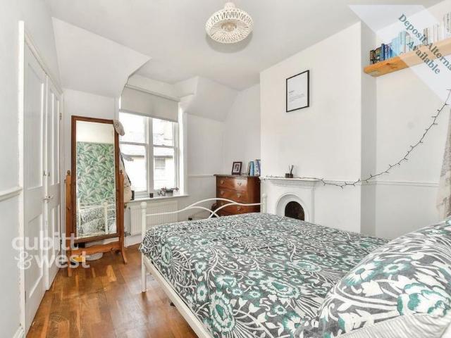 House for rent in Rose Hill, Pachesham Park