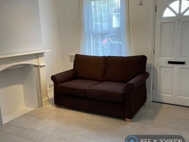 House for rent in London Borough of Croydon, Greater London