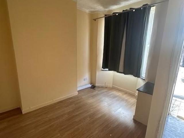 House for rent in Calderstones