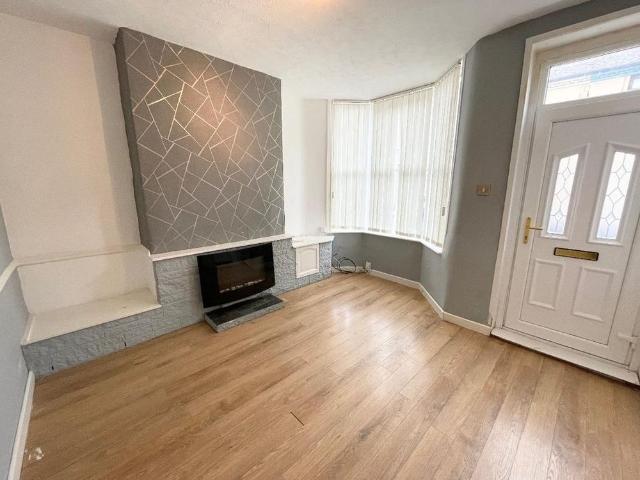 House for rent in Calderstones