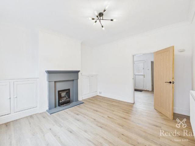 House for rent in Belle Isle, West Yorkshire