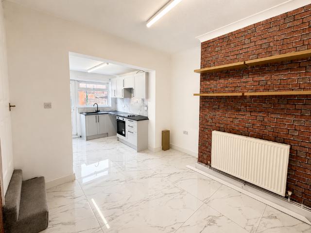 House for rent in Cutsyke, Castleford