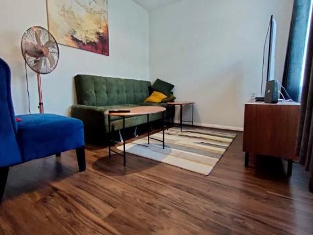 House for rent in Swanscombe and Greenhithe, Monks Orchard