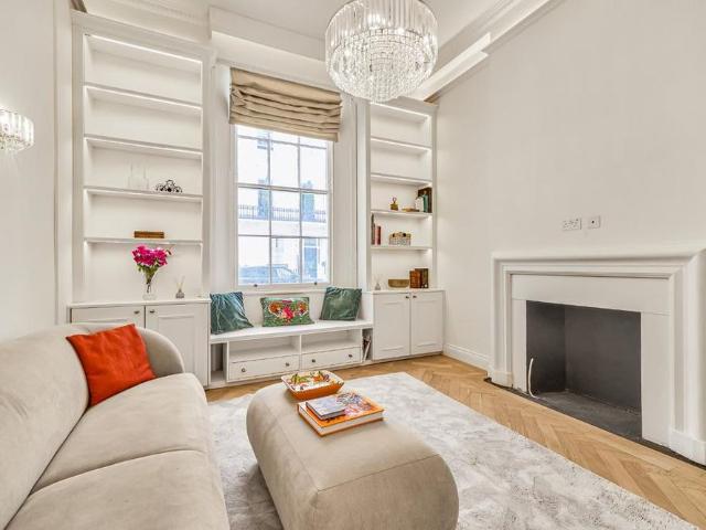 House for rent in Belgravia, Greater London
