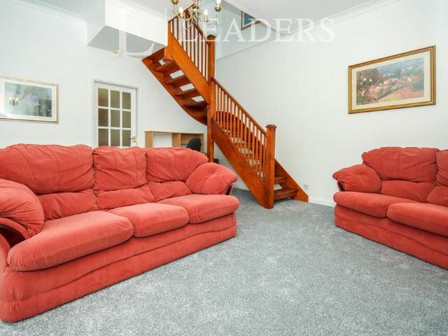 House for rent in Lillington, Green Close