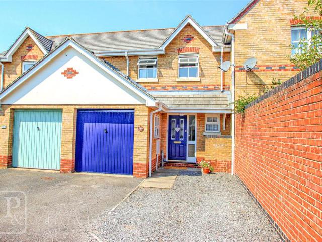 House for rent in Highwoods, Fordham Heath