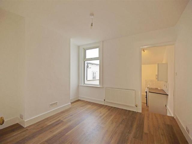 House for rent in London Borough of Croydon, Greater London