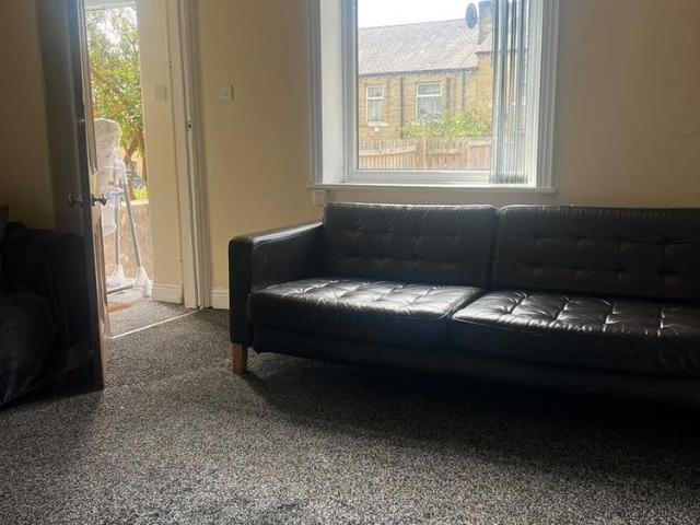 House for rent in Cowcliffe, Huddersfield
